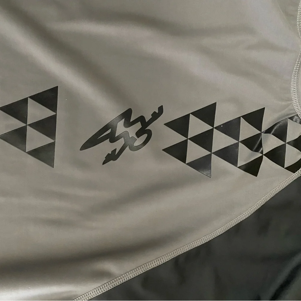 Dahui Rash Guard - Picture 4 of 11